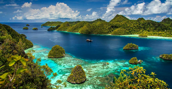 Raja Ampat Papua Indonesia The Enchanting Islands The